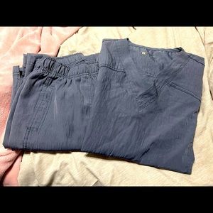 Wonder wink scrub set, gray, medium, top and bottom